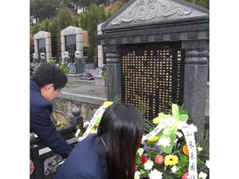 台湾著名诗人彭邦桢
