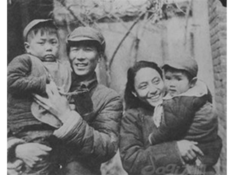 传奇将军许建国与家人的珍贵照片