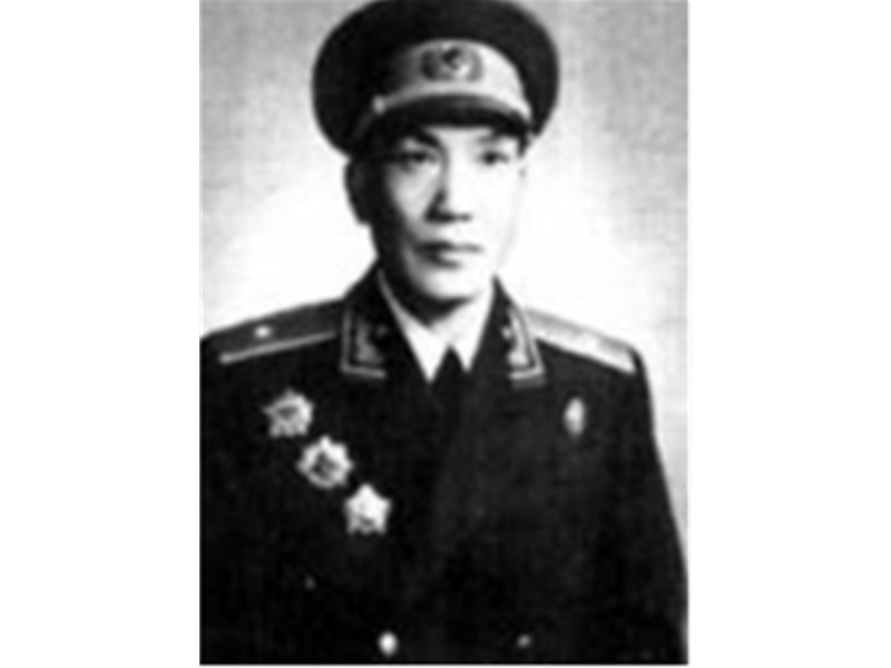 熊伯涛：能文能武的开国将军摘至《人物汇报》178期